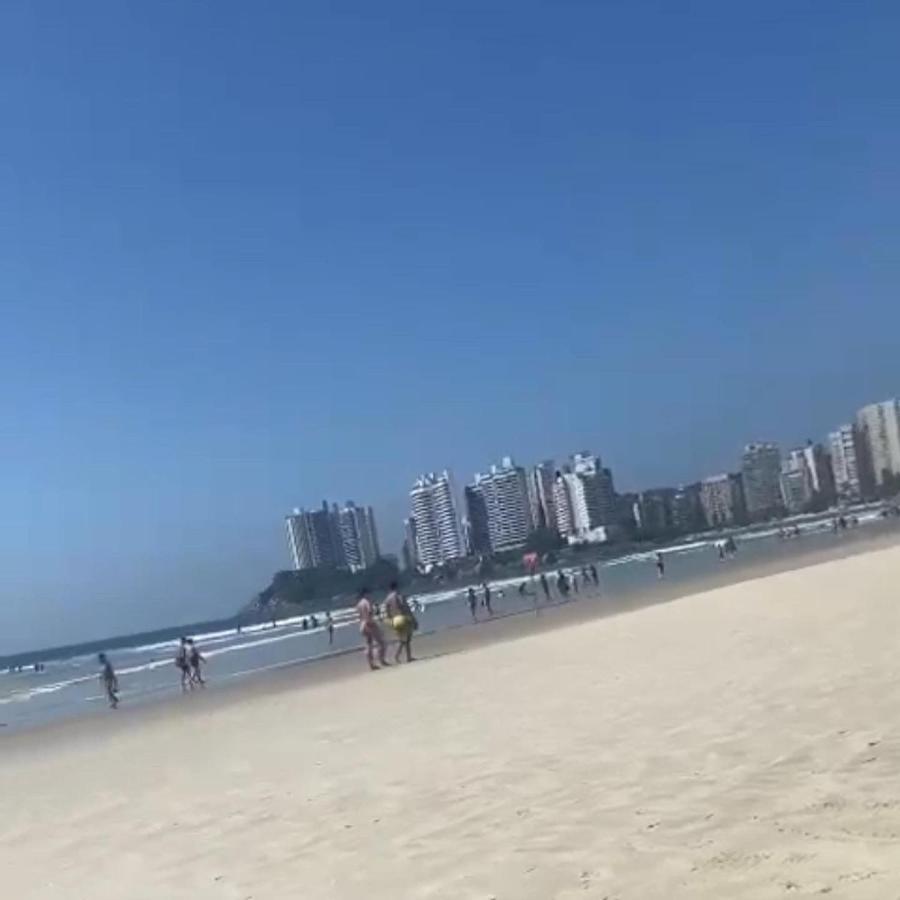 Apartamento Loft moderno pé na areia a 50 metros do mar Pitangueiras Guarujá Exterior foto